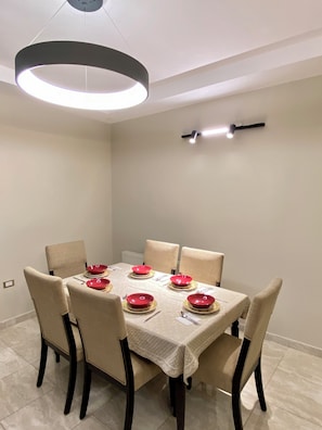 Apartment | Dining