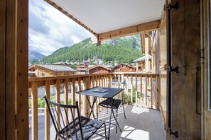 Outdoor dining - Very nice apartment, 3 Bedrooms Very nice view (Val-d'Isère)