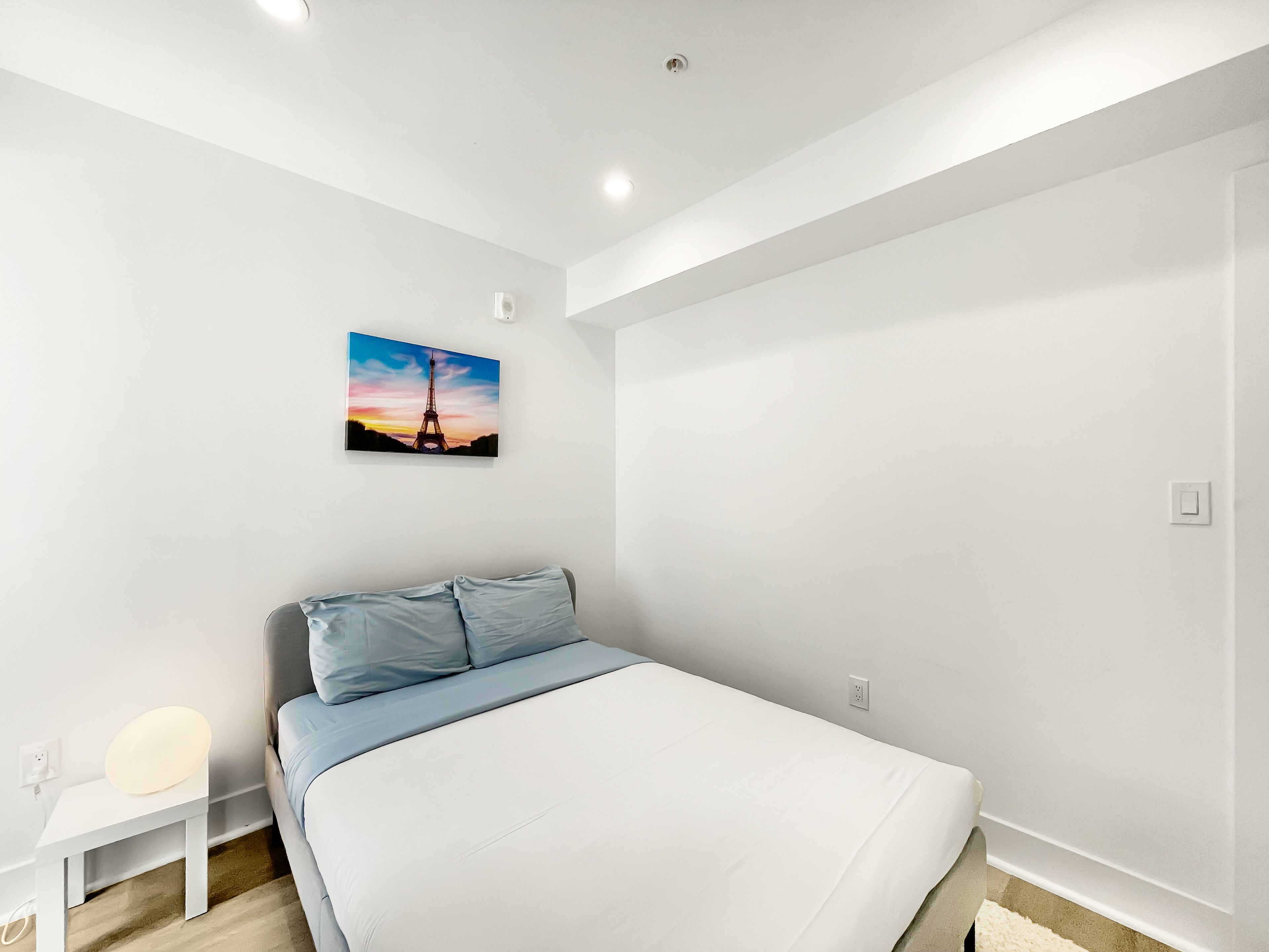 1 bedroom, iron/ironing board, internet, bed sheets