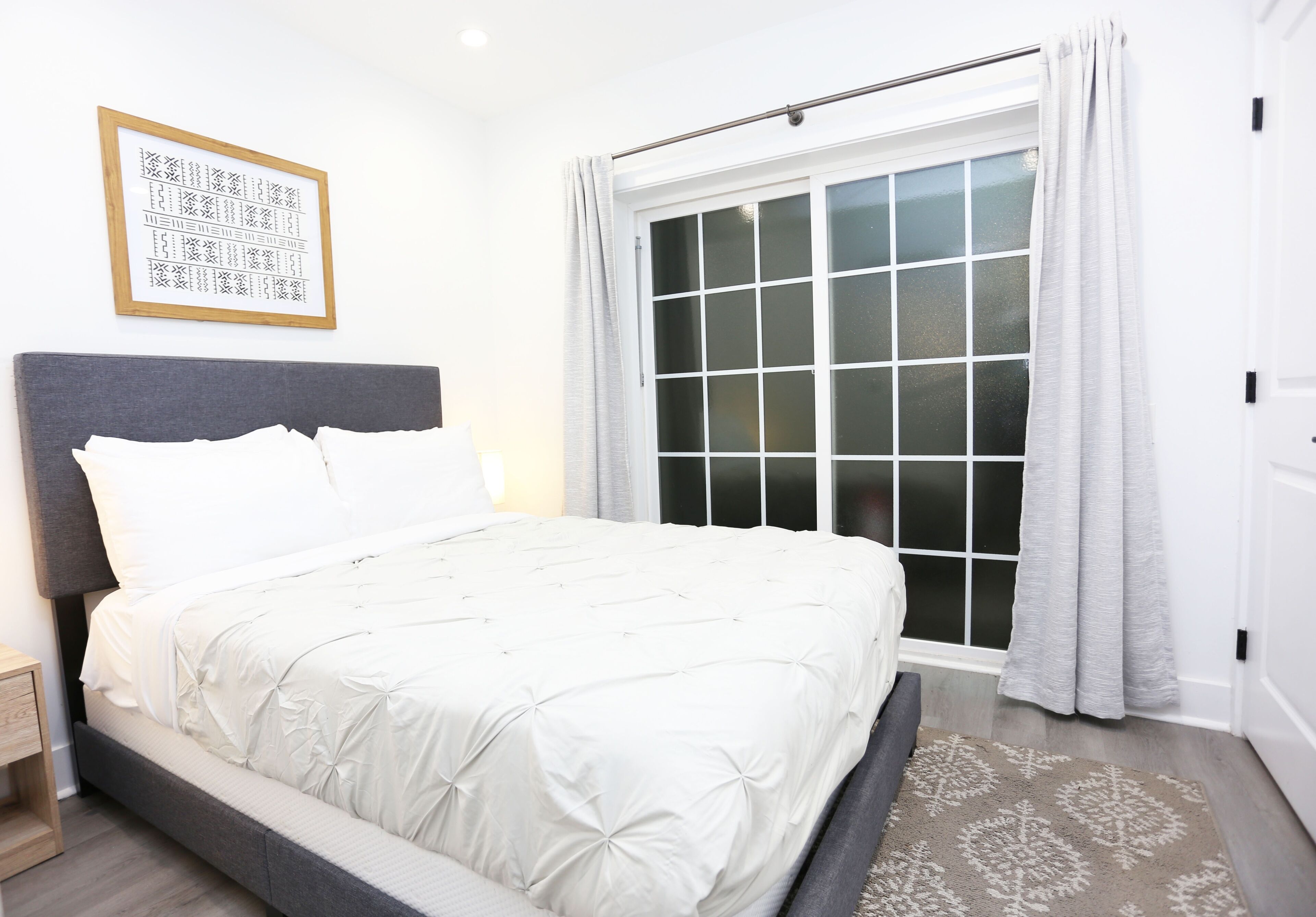 1 bedroom, iron/ironing board, internet, bed sheets