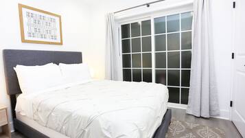 1 bedroom, iron/ironing board, internet, bed sheets