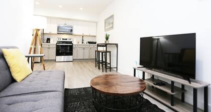 Cozy 1BR in Trendy D.C. Area | Stunning Views
