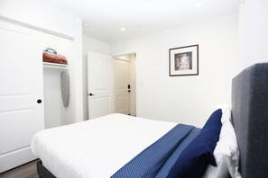 1 bedroom, iron/ironing board, internet, bed sheets - Cozy 1BR in Petworth with WiFi & Garden View (Washington)