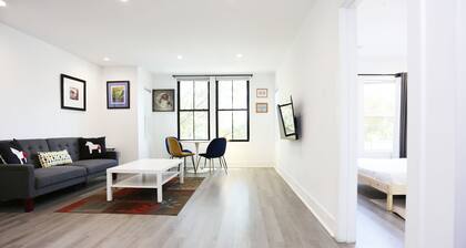 Petworth Stylish Unit with Amenities & Comforts
