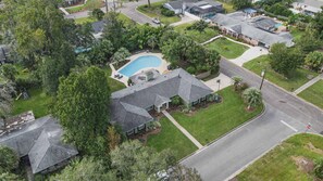 Exterior - Spacious Pool Home 3 Miles to UF! (Gainesville)