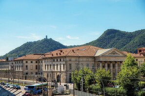 Exterior - Downtown apartment with air conditioning and private parking space (Como)