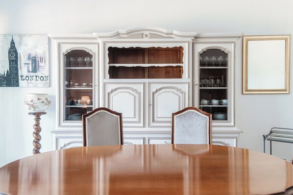 Dining - Downtown apartment with air conditioning and private parking space (Como)