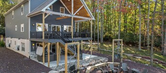 New Luxe! 9BR,7BA, Elevator, Sleeps 30, EV Charger