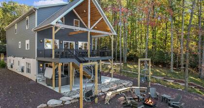 New Luxe! 9BR,7BA, Elevator, Sleeps 30, EV Charger