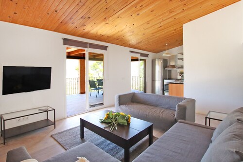 Villa Ses Costes with private pool, garden and panoramic views of the mountains in Alaró 