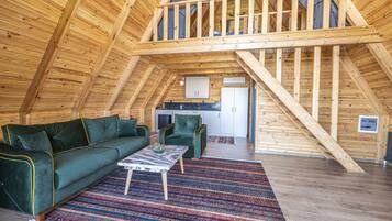 Bungalow, 2 Bedrooms | Living area | 110-cm Smart TV with digital channels, Netflix, streaming services