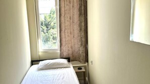 经典单人房 | 隔音、免费 WiFi
