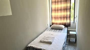 Classic Single Room | Soundproofing, free WiFi