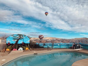 Outdoor pool, a heated pool - Desert Beach House with a Mountain View - Private Pool and Hot Tub! (Rio Rancho)