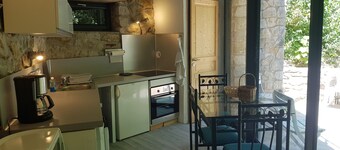 Cevennes Nature Entourée de Végétation, à 3mn de la Rivière, à 1mn de la Piscine