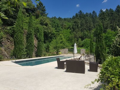 Cevennes Nature Entourée de Végétation, à 3mn de la Rivière, à 1mn de la Piscine