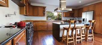 Entire Home Nested Between Woods and Lakes
8 Guests 3 Bedrooms 5 Beds 3.5 Baths