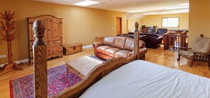 4 室のベッドルーム、デスク、アイロン / アイロン台、WiFi