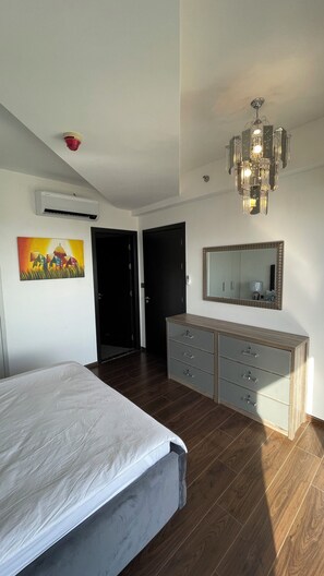 1 quarto, Wi-Fi de cortesia, roupa de cama