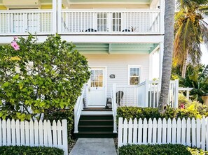 Exterior - Hawks Cay Island Retreat - Duck Key - Pool & Patio (Marathon)