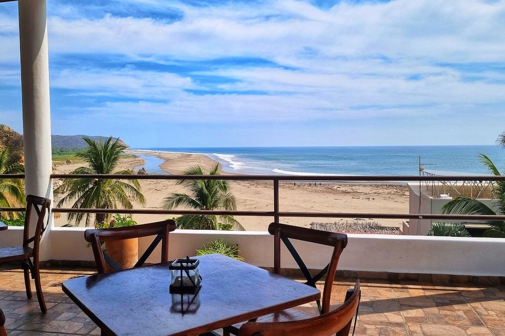 blue Bocana Hotel