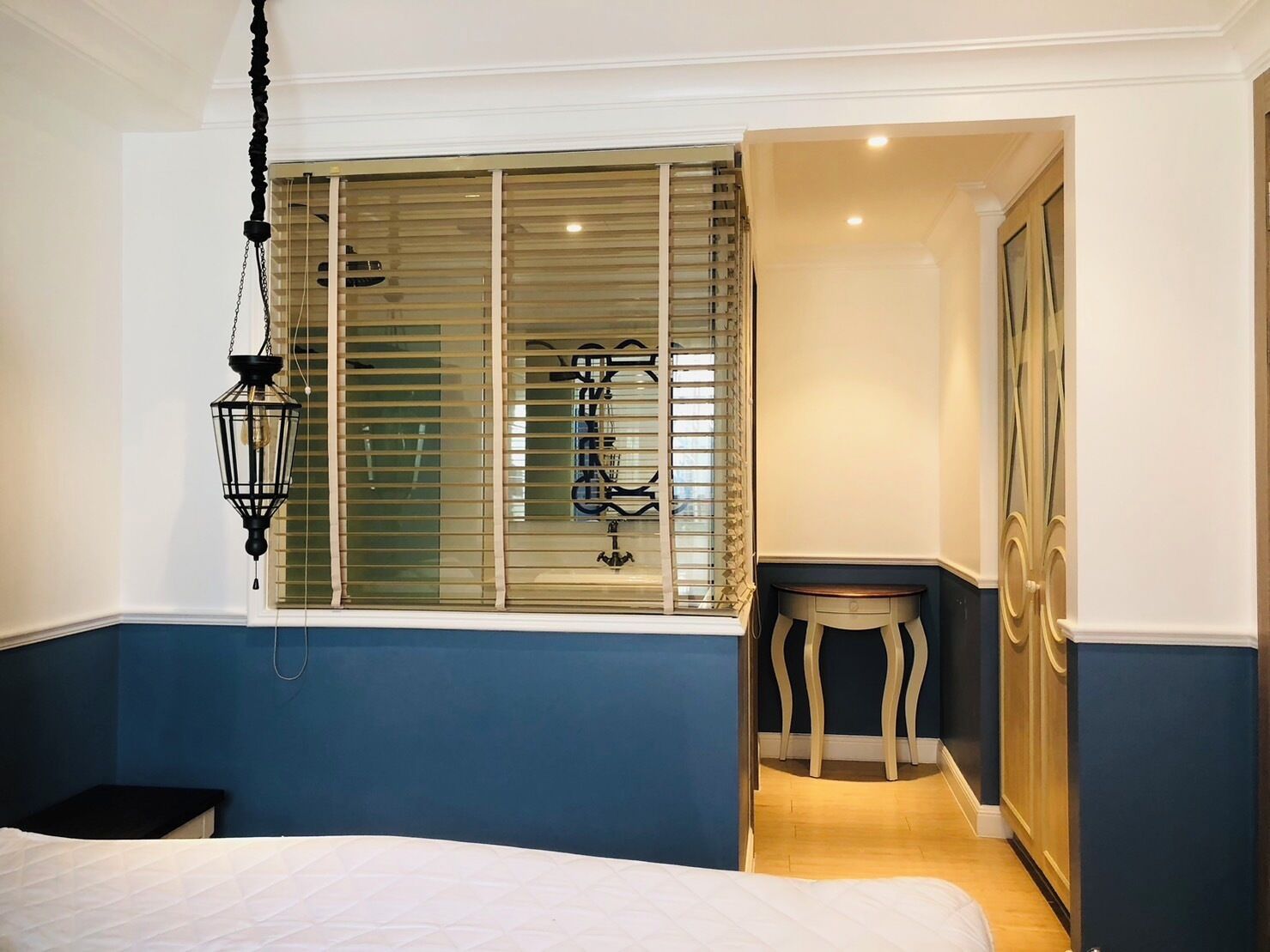 1 quarto, escrivaninha, ferros/tábuas de passar roupa, Wi-Fi de cortesia