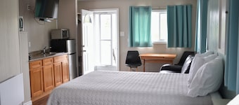 Jackfish Lake Cottages Motel