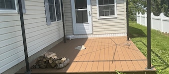 Sunrise on Conesus Lake: Pet Friendly
Amazing views and blend of woods & water