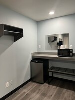 Escritorio, espacio para trabajar con un portátil, wifi gratis