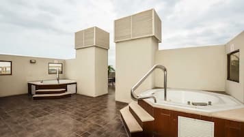 Bain à remous intérieur