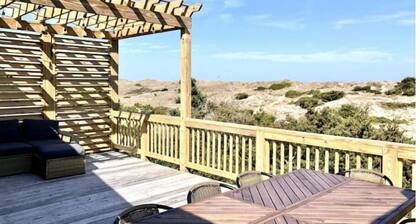 Stylish Oceanfront 70s A-Frame, Fully Renovated