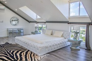 1 slaapkamer, een strijkplank/strijkijzer, wifi, beddengoed