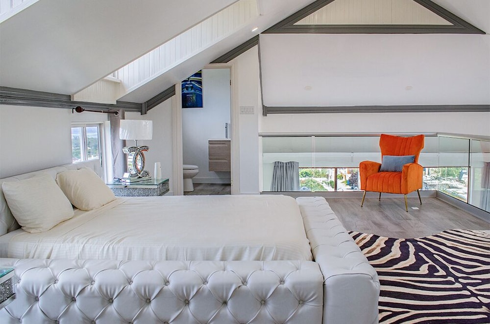 Picture Idea: Experience Pure Luxury At Our Private Penthouse Suite In Montego