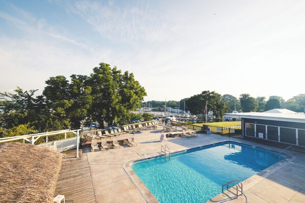 Room, 1 King Bed with Sofa bed, Marina View | 1 bedroom, free WiFi, bed sheets