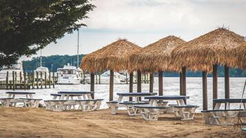 Private beach nearby, sun loungers, beach volleyball