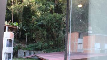 Egyptian cotton sheets, premium bedding, down comforters, desk