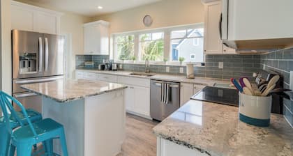 Located on Crystal River with a magnificent view over the river