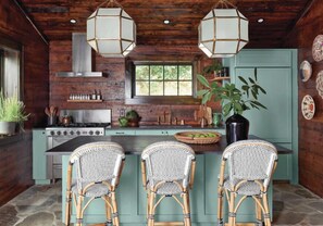 Fridge, microwave, oven, stovetop - The Peregrine: Flat Mountain Farm - expansive luxury home on historic 28 acre rhododendron farm (Highlands)