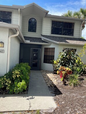 Exterior detail - Available starting April 5, Town Home near Mercato Shops & Vanderbilt Beach (Naples)