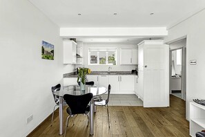 Basic Apartment, 1 Double Bed | Dining - 1-bed London Bliss: Putney Gem (London)