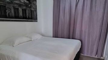 1 Schlafzimmer, Bügeleisen/Bügelbrett, kostenloses WLAN, Bettwäsche