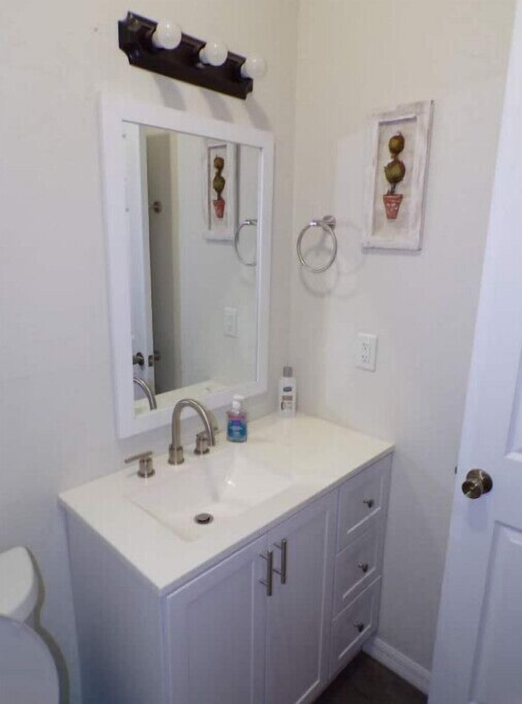 Hårføner, håndklær, såpe og sjampo