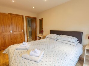 4 bedrooms, WiFi