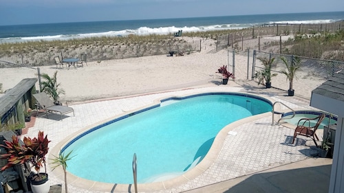 Exclusive PRIVATE Beach for 1 Home ONLY + Oceanfront Pool