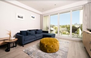 Smart-TV, videospill og bordtennis