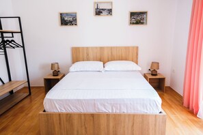 1 bedroom, iron/ironing board, WiFi, bed sheets