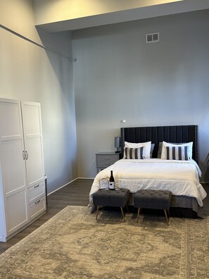 1 bedroom, iron/ironing board, WiFi, bed sheets - Private open floor plan studio apartment  (Scranton)