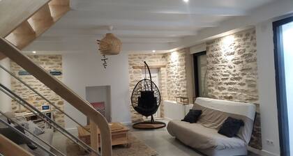 Maison de pĂȘcheur entiĂšrement rĂ©novĂ©e proche plage 250 mĂštres.