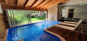 8 piscine coperte