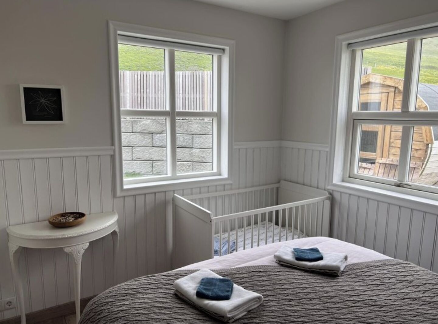 3 室のベッドルーム、WiFi、ベッドシーツ